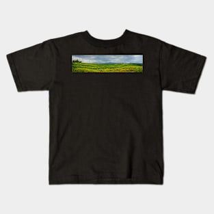 Poppies in a field in Tuscany, Italy Kids T-Shirt